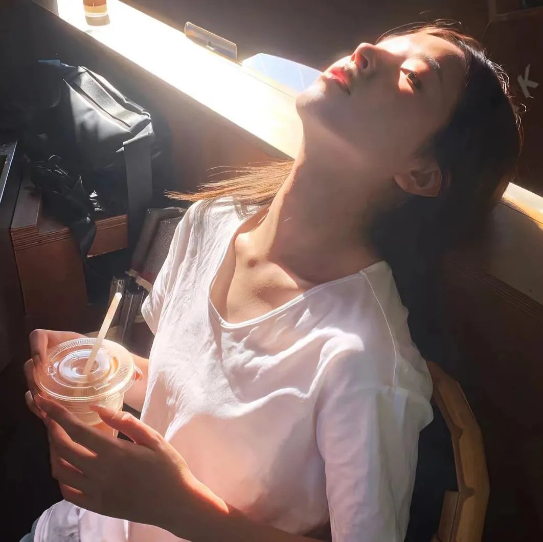 白小姐