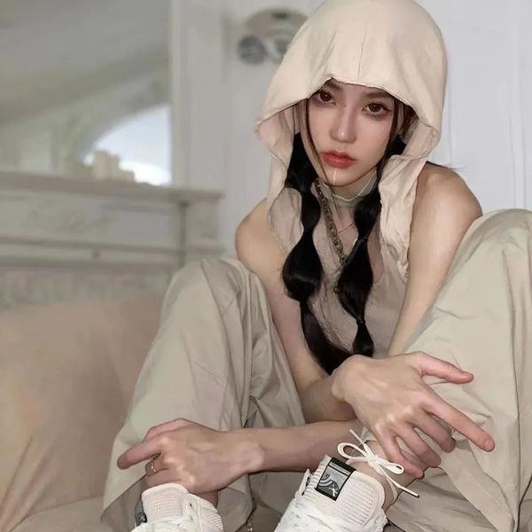 长腿校花与热血教师封面
